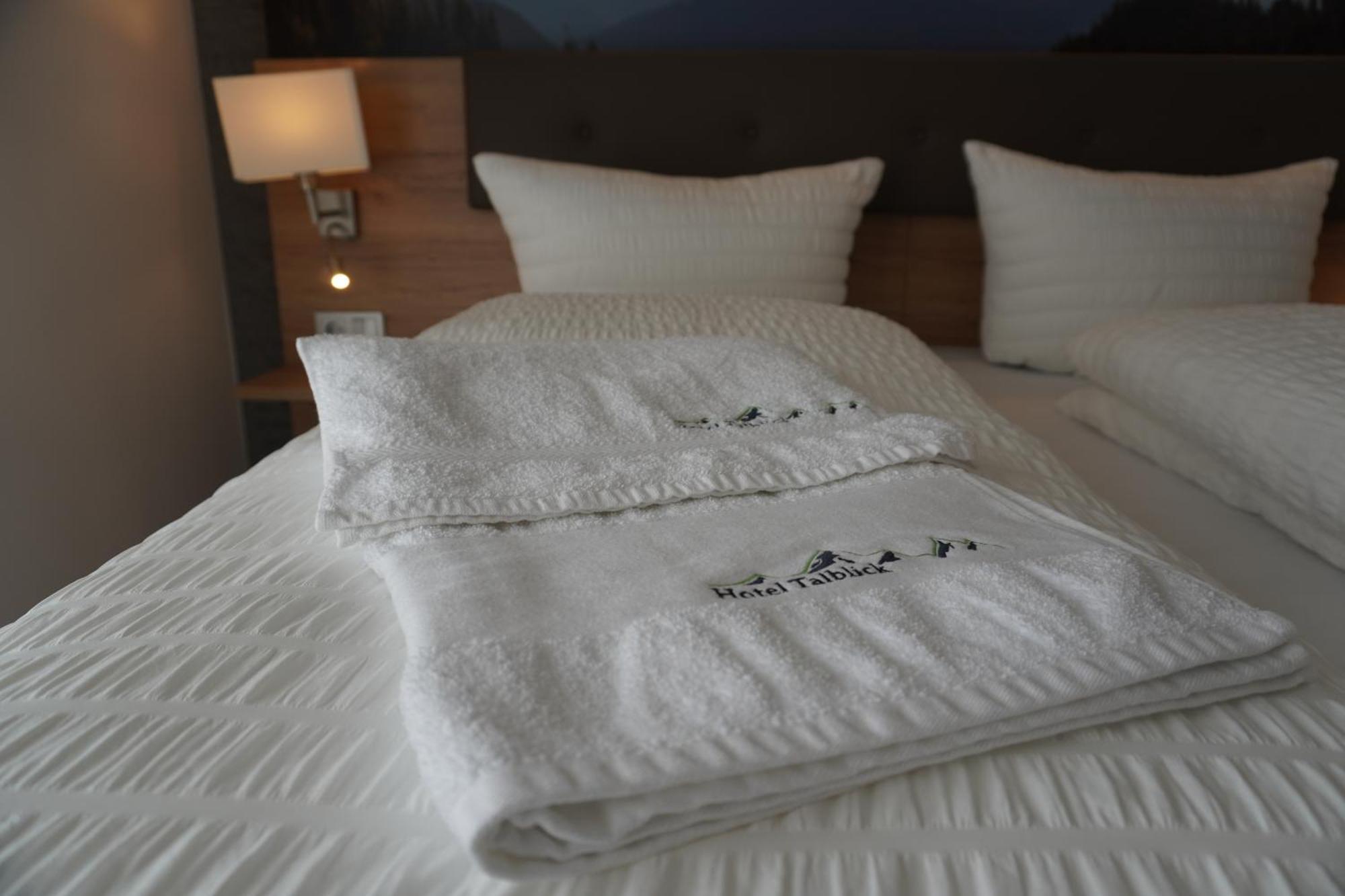 Hotel Talblick Dobel Szoba fotó