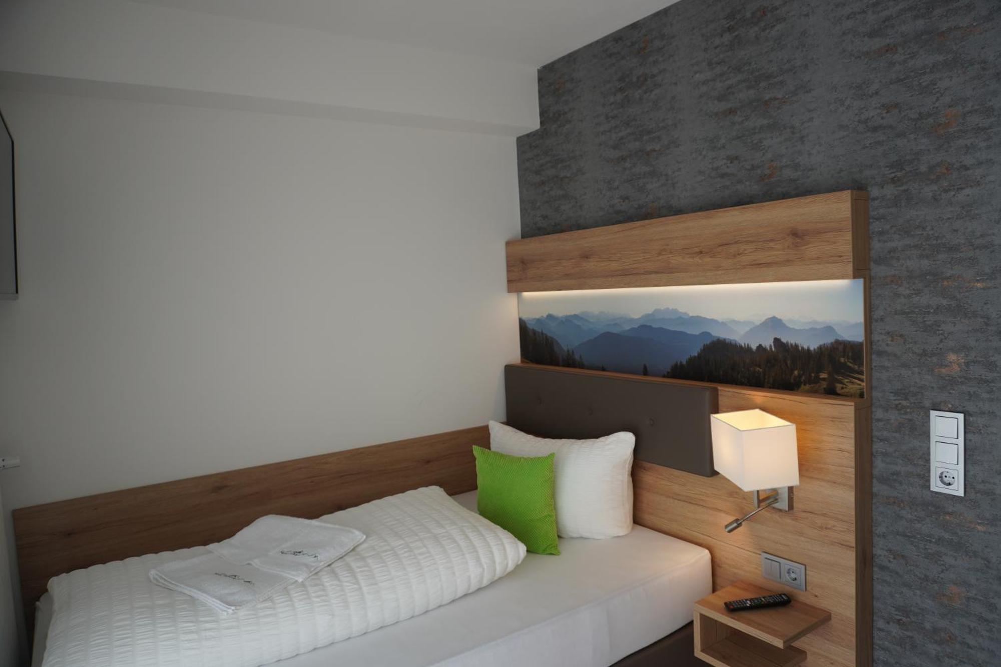 Hotel Talblick Dobel Szoba fotó