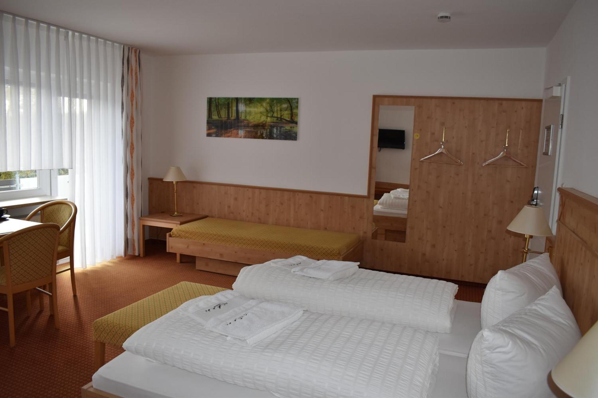 Hotel Talblick Dobel Szoba fotó