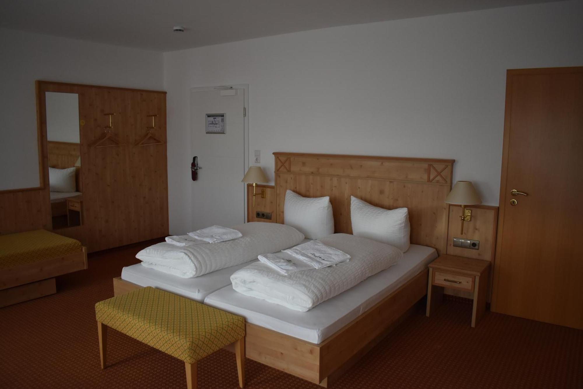 Hotel Talblick Dobel Szoba fotó