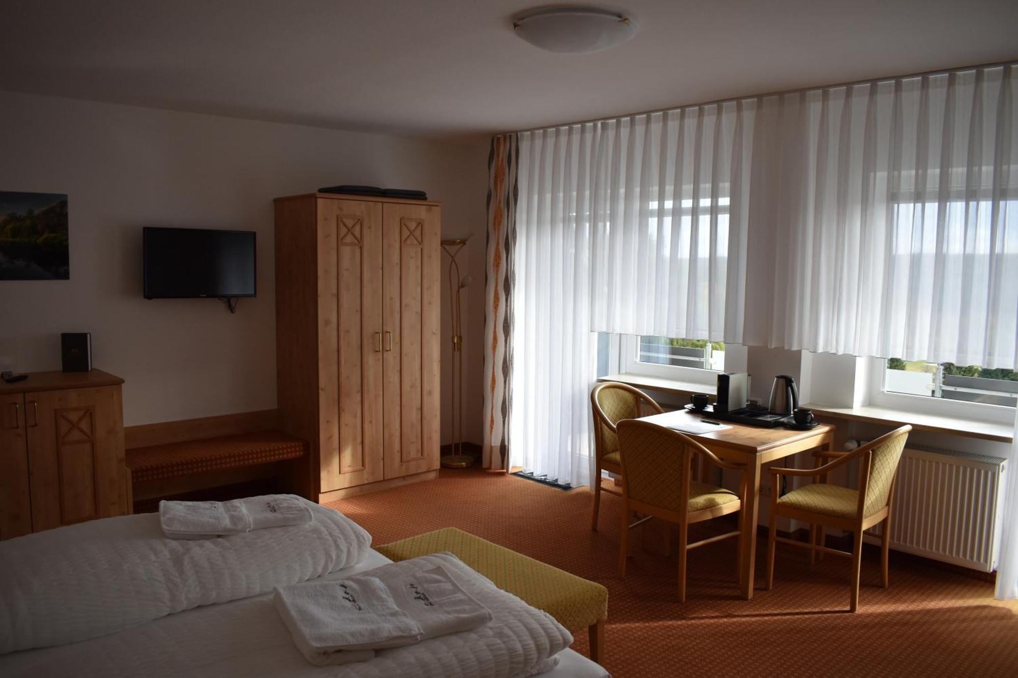 Hotel Talblick Dobel Szoba fotó